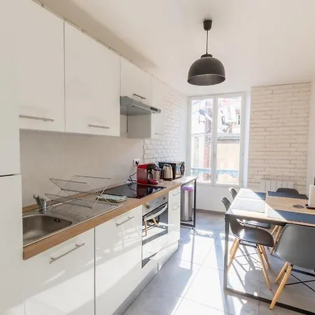 Des Arts Apartamento Épernay